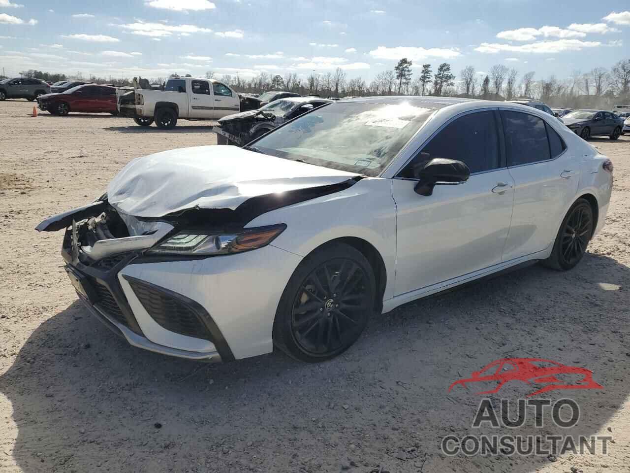 TOYOTA CAMRY 2021 - 4T1K61AK3MU589651