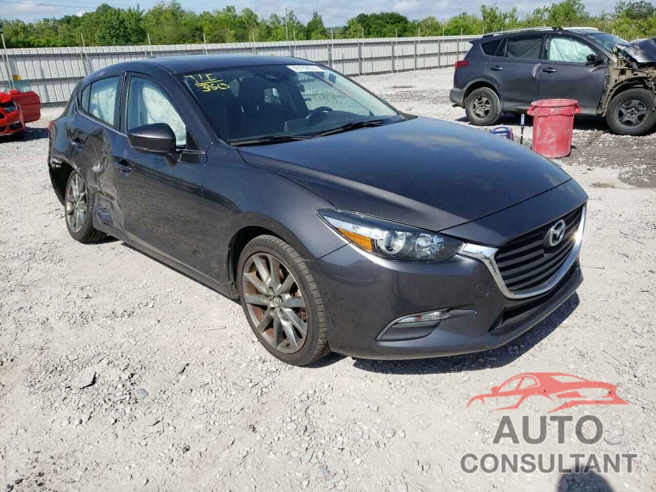 MAZDA 3 2018 - 3MZBN1L37JM164203