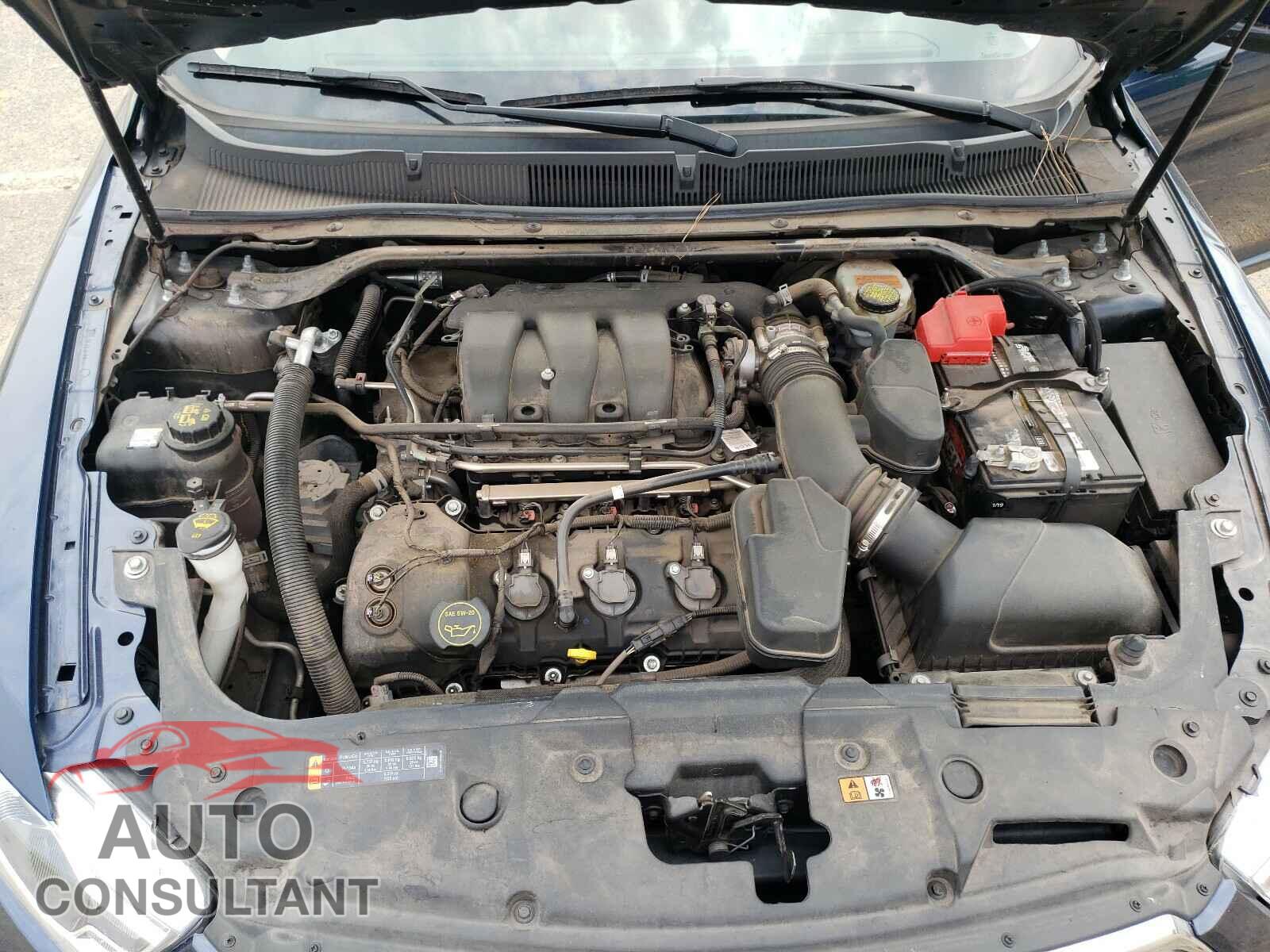 FORD TAURUS 2017 - 1FAHP2E84HG112026