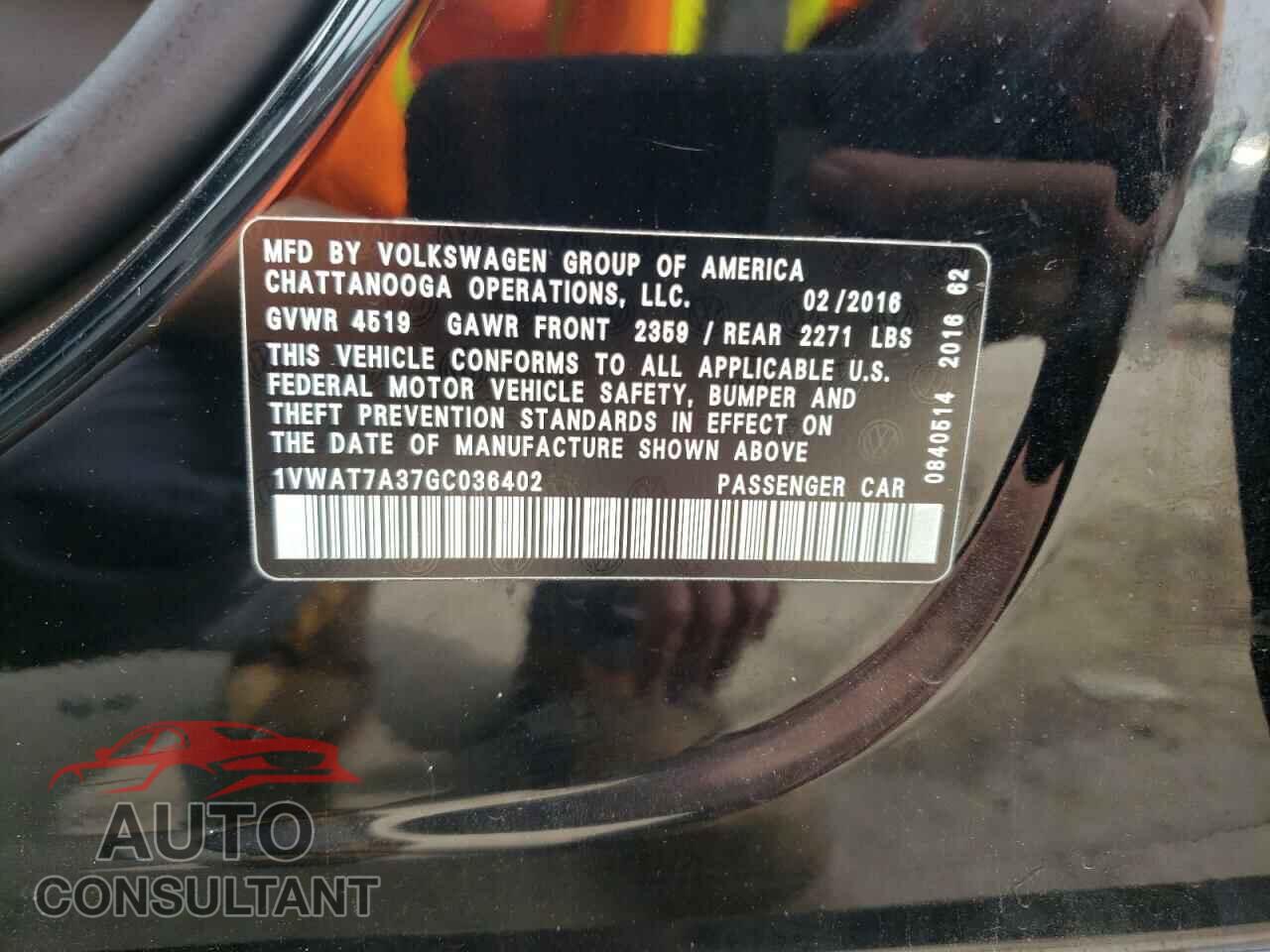 VOLKSWAGEN PASSAT 2016 - 1VWAT7A37GC036402