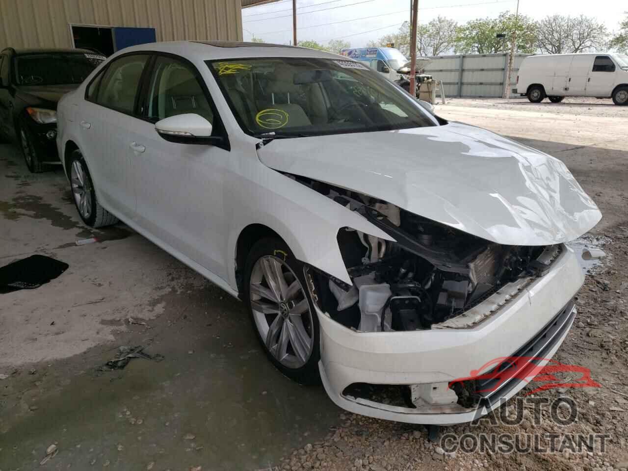 VOLKSWAGEN PASSAT 2019 - 1VWLA7A33KC000844