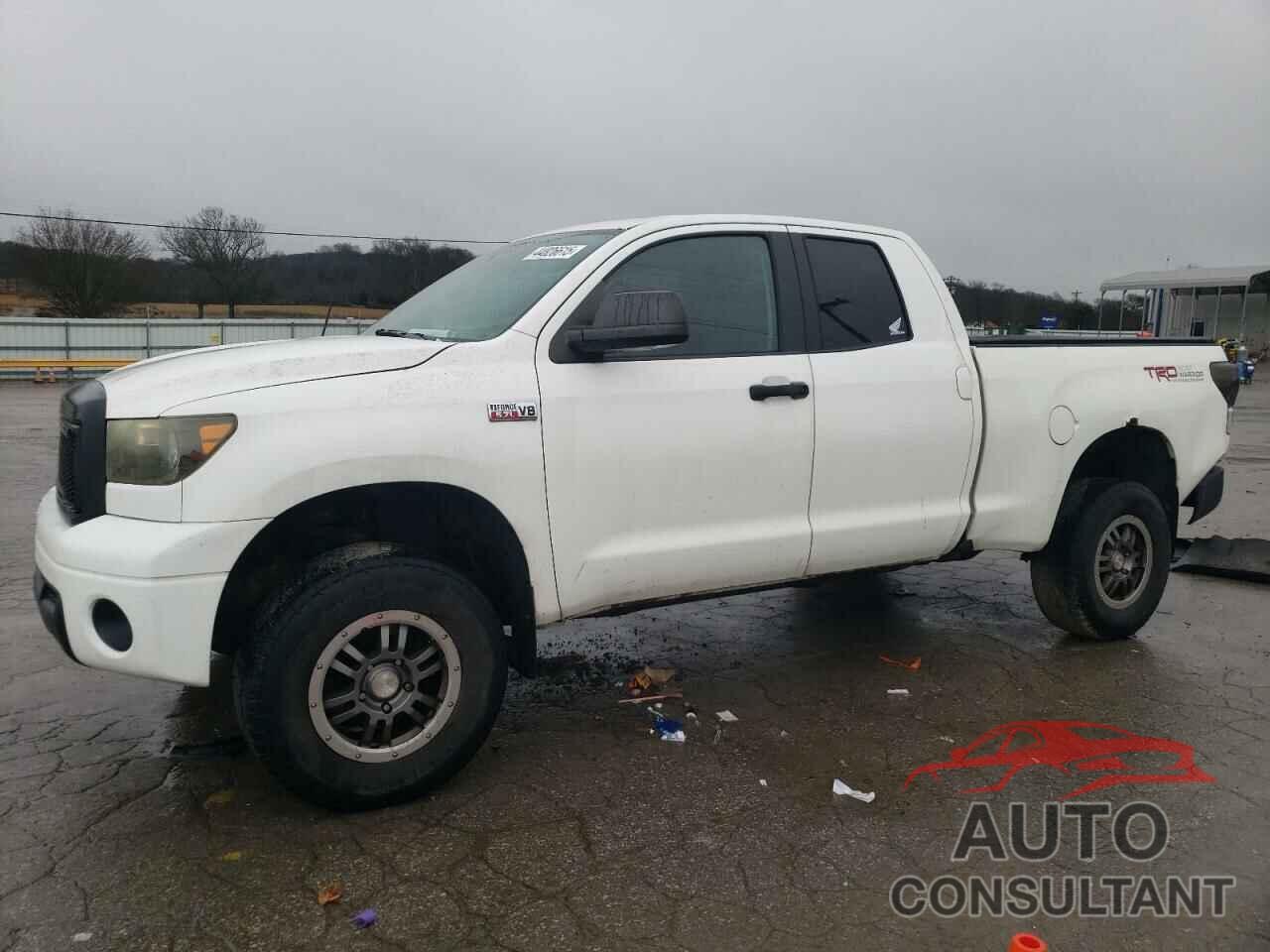 TOYOTA TUNDRA 2011 - 5TFUW5F14BX190814