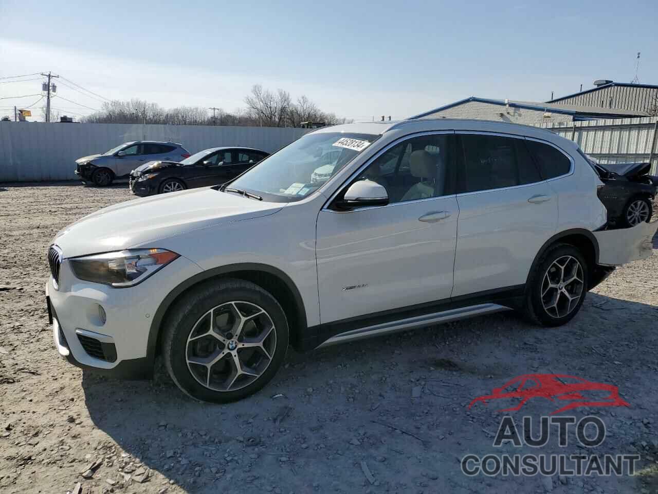 BMW X1 2017 - WBXHT3C30H5F70652