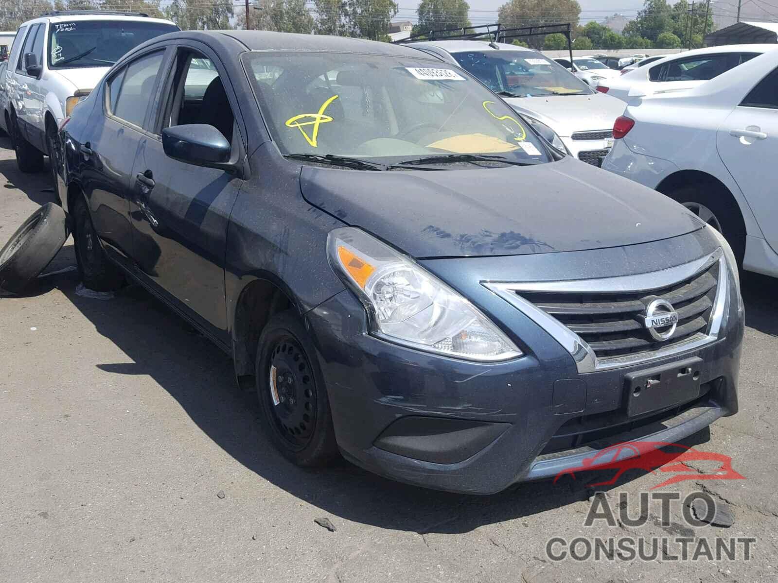 NISSAN VERSA 2017 - 3N1CN7AP1HL889945