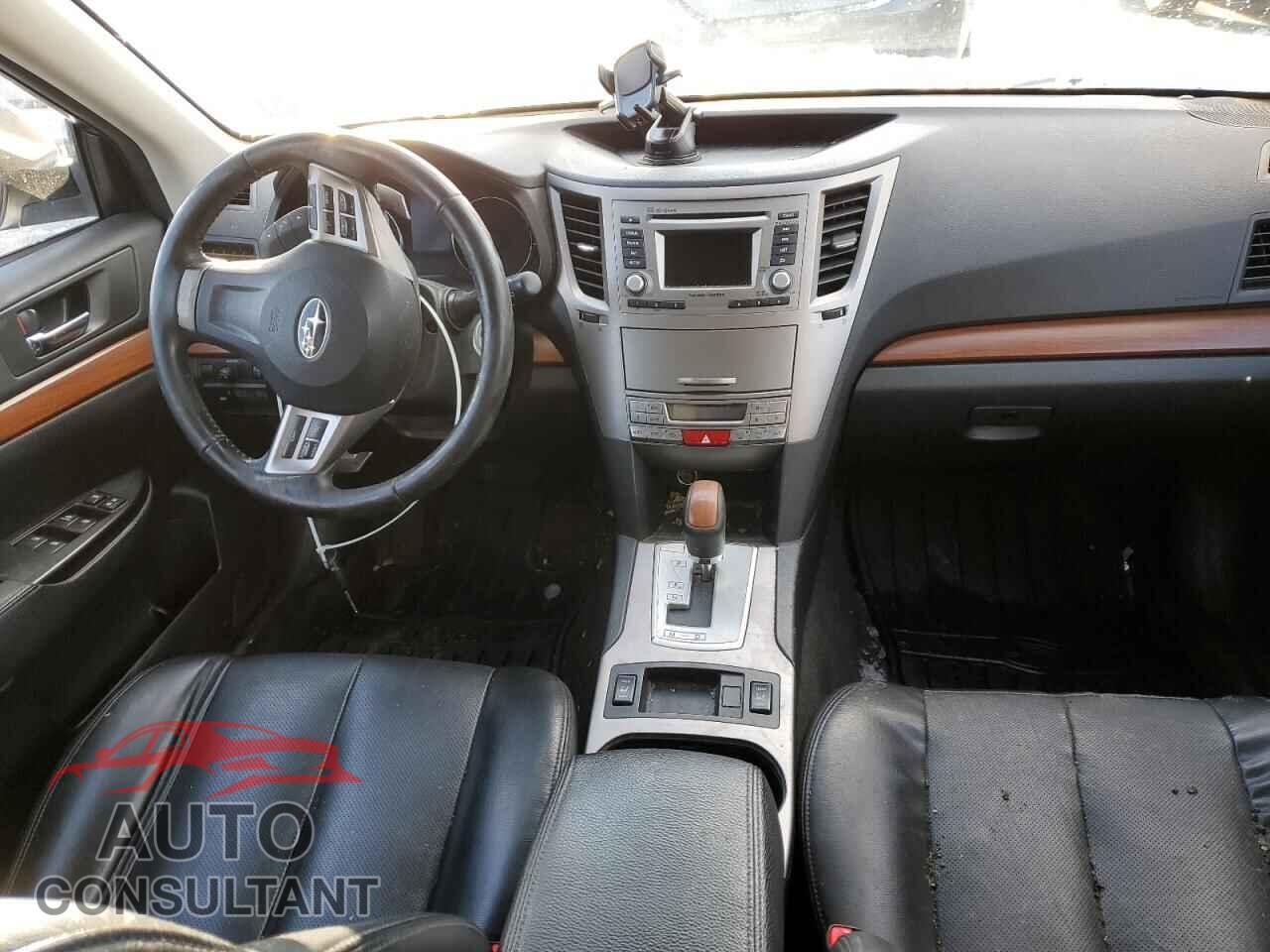 SUBARU OUTBACK 2013 - 4S4BRBKC2D3236571