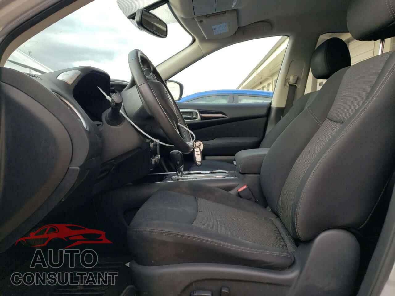 NISSAN PATHFINDER 2017 - 5N1DR2MN5HC672554