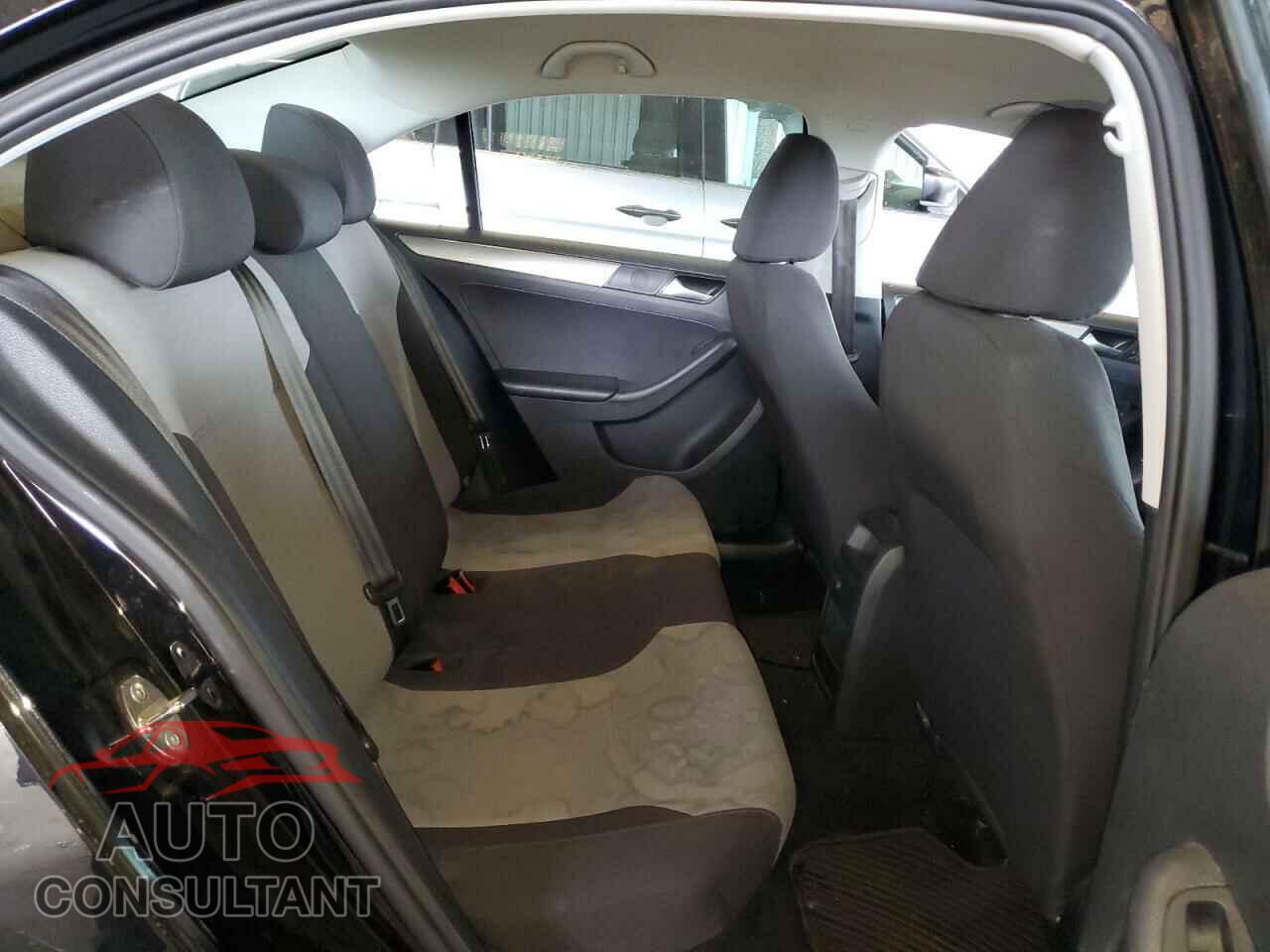 VOLKSWAGEN JETTA 2017 - 3VW2B7AJ7HM402011