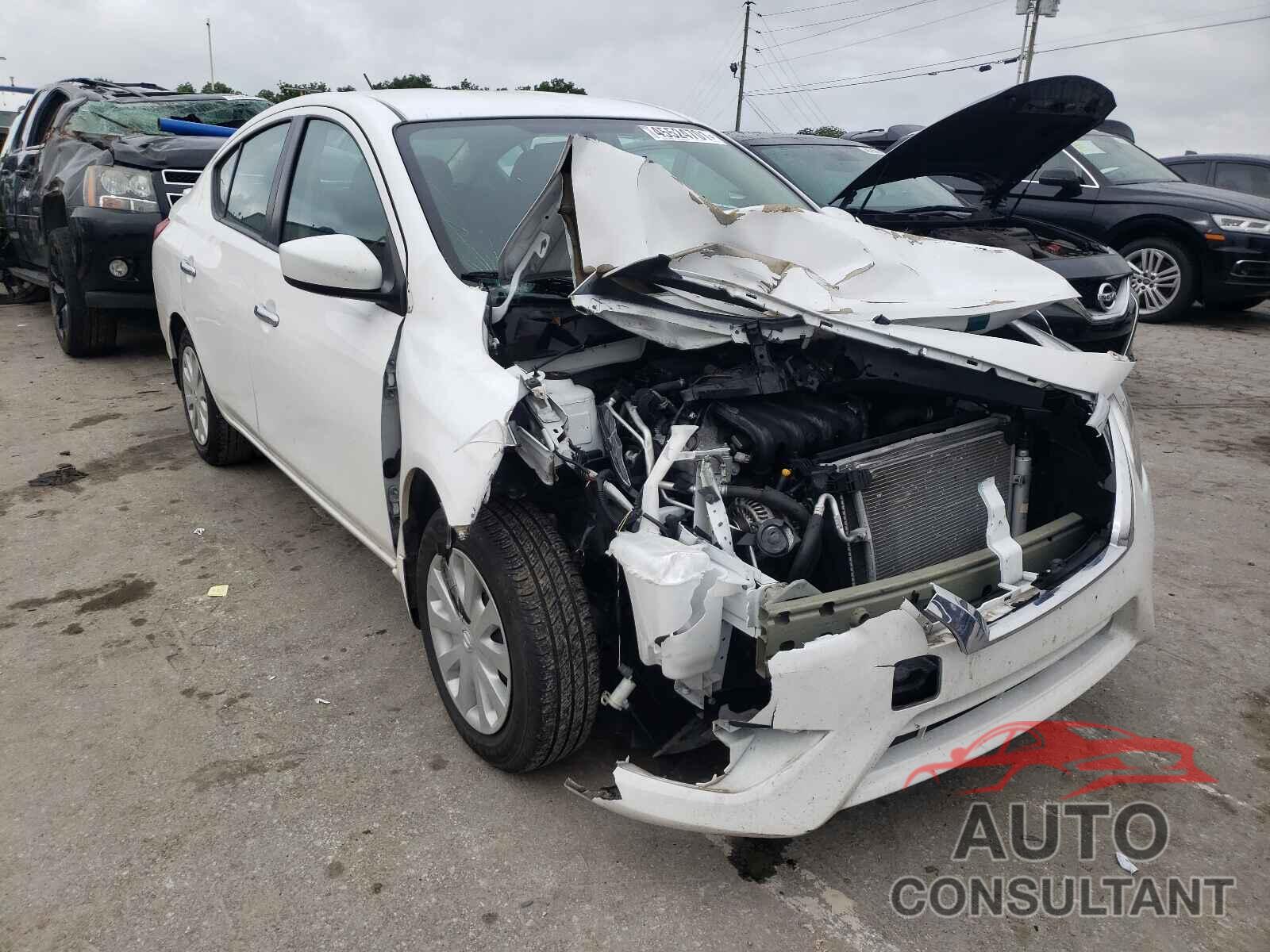 NISSAN VERSA 2019 - 3N1CN7AP1KL818588