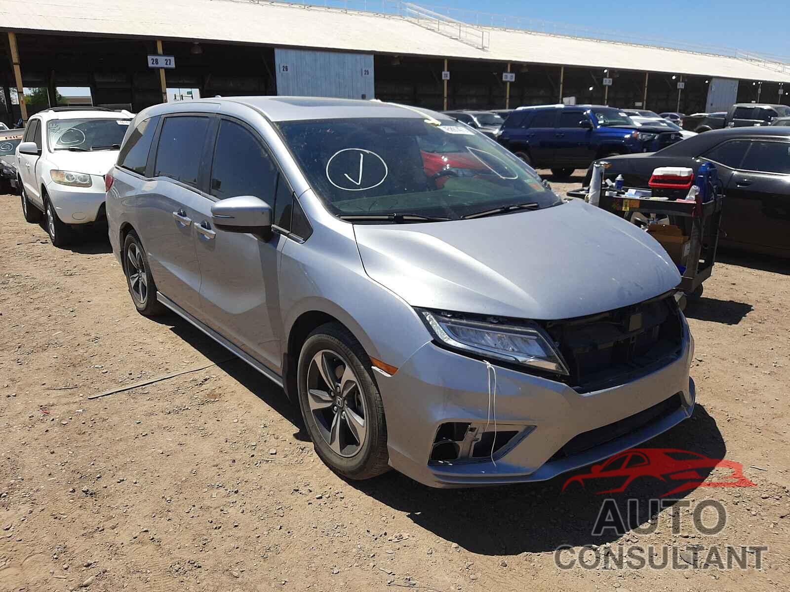 HONDA ODYSSEY 2018 - 5FNRL6H81JB004315