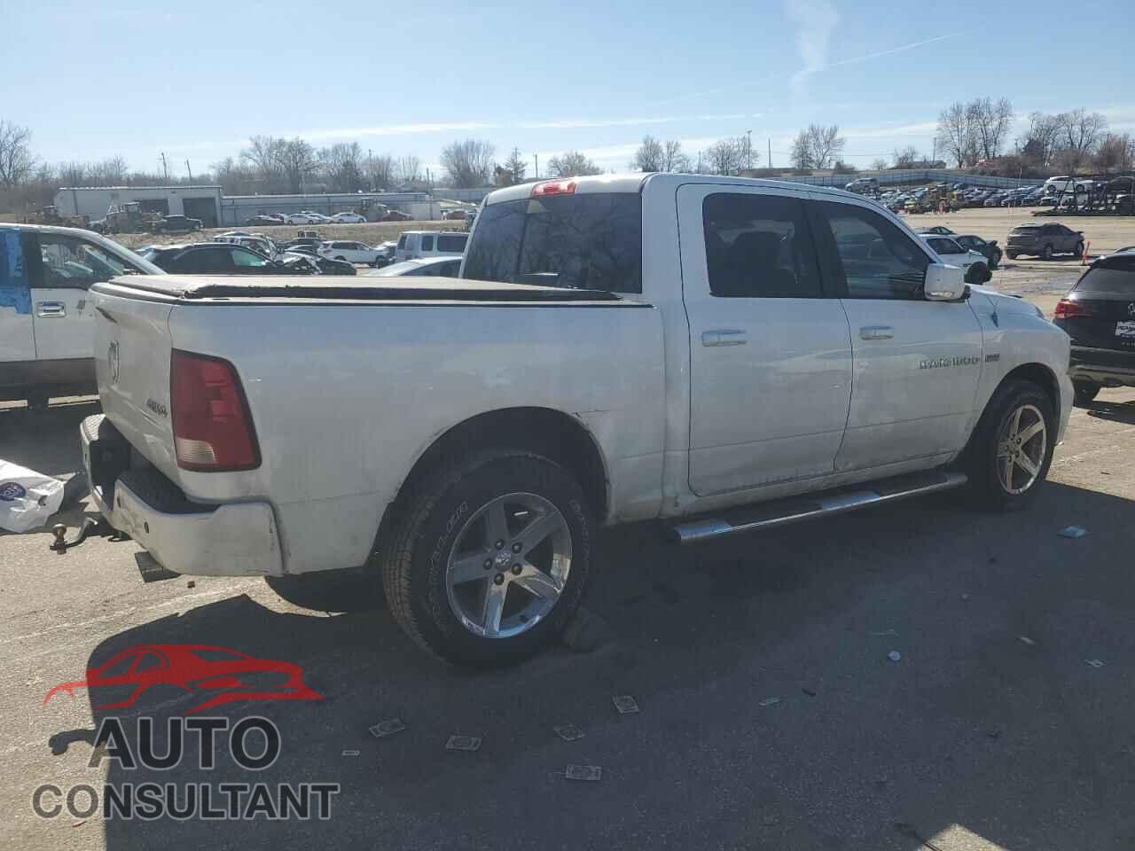 DODGE RAM 1500 2012 - 1C6RD7MTXCS248104