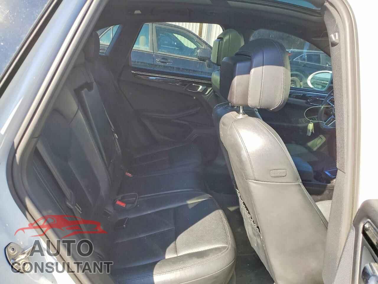 PORSCHE MACAN 2015 - WP1AB2A51FLB73696