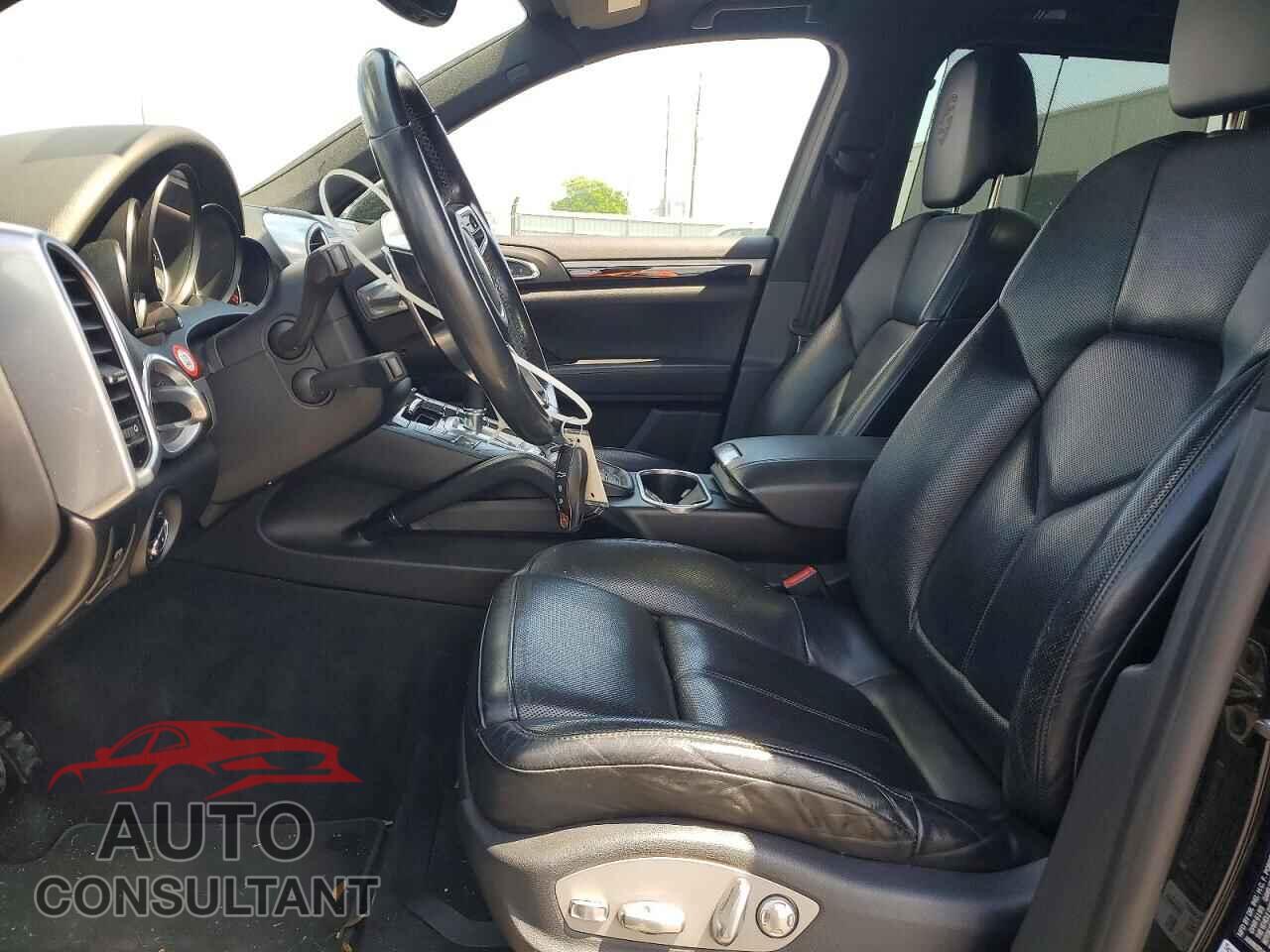 PORSCHE CAYENNE 2017 - WP1AA2A29HKA83875