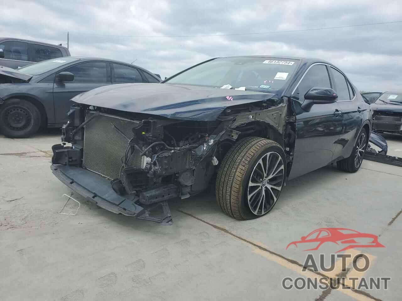 TOYOTA CAMRY 2018 - 4T1B11HK2JU563672