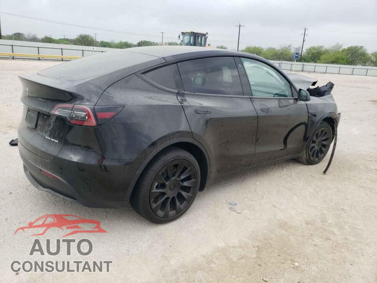 TESLA MODEL Y 2021 - 5YJYGDEE2MF293546