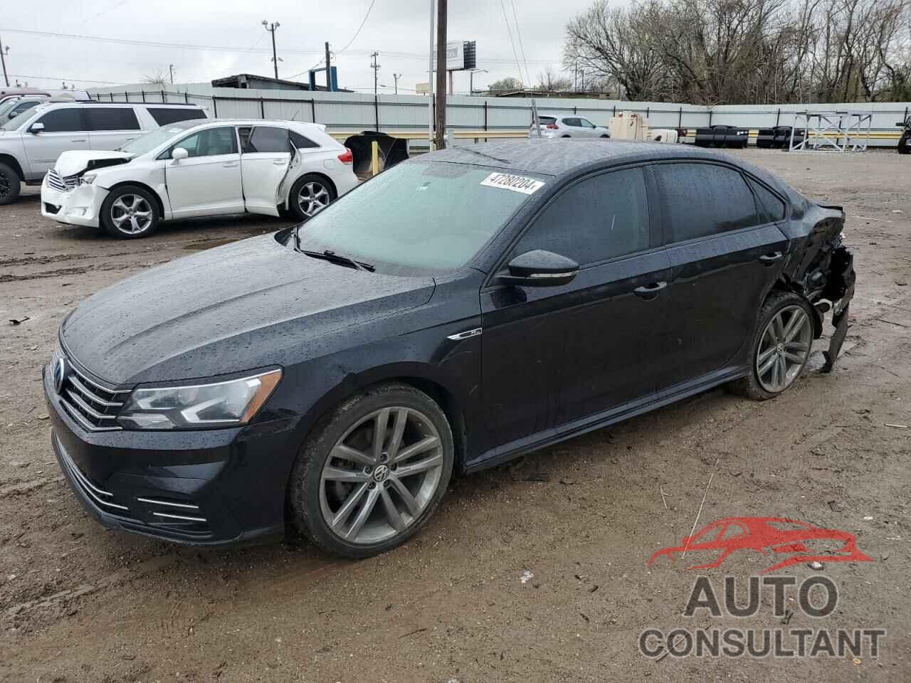 VOLKSWAGEN PASSAT 2018 - 1VWAA7A35JC032636