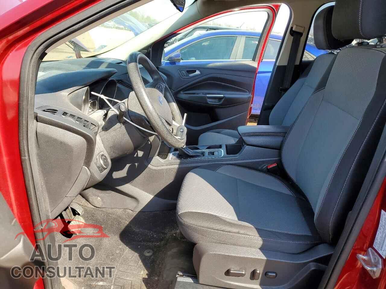 FORD ESCAPE 2017 - 1FMCU0GDXHUB27008
