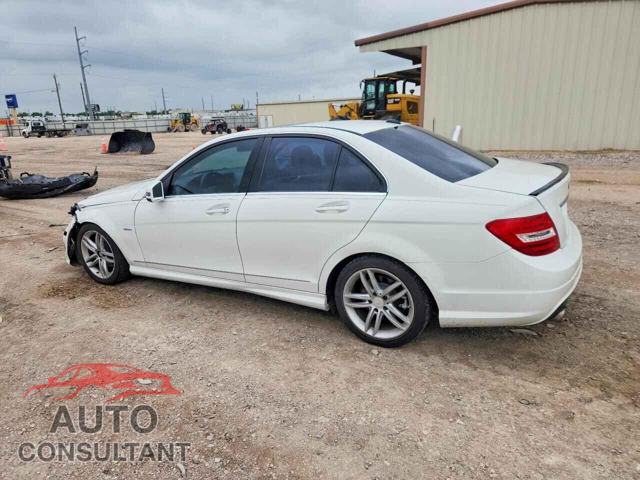 MERCEDES-BENZ C-CLASS 2012 - WDDGF4HB2CA631993