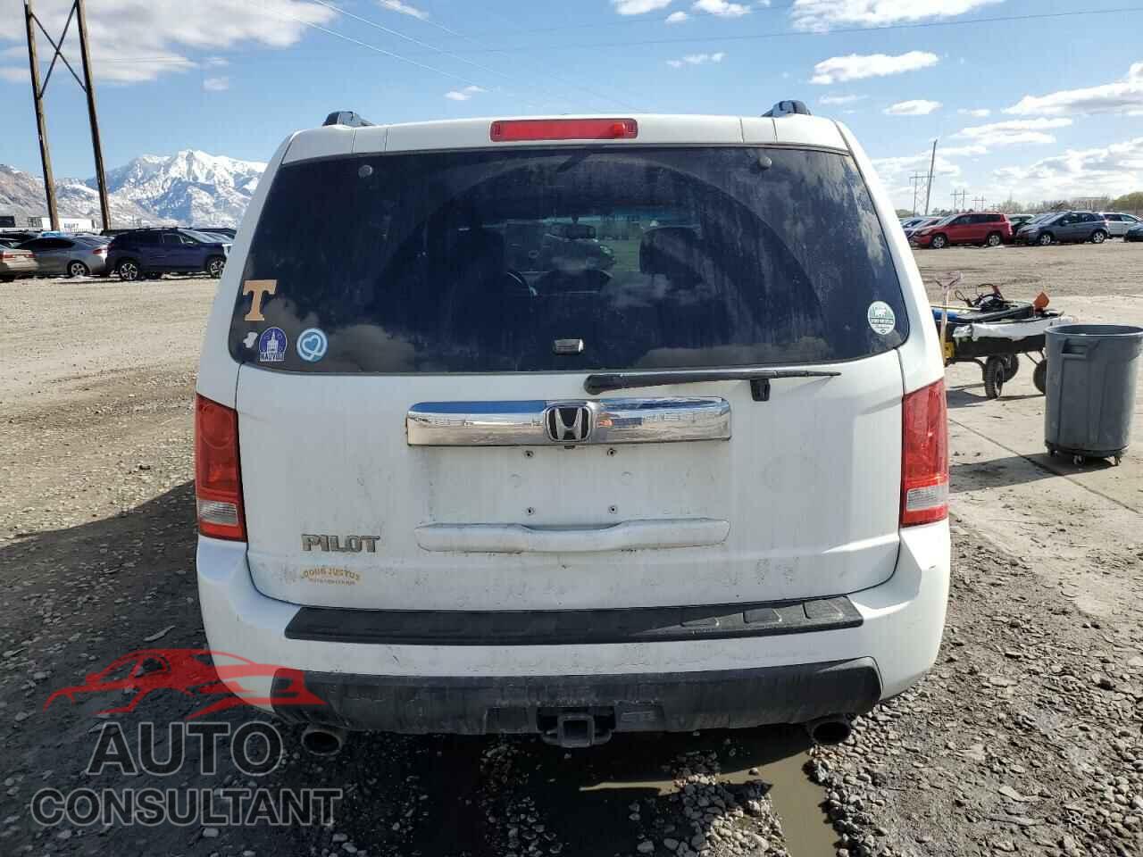 HONDA PILOT 2011 - 5FNYF3H74BB031356