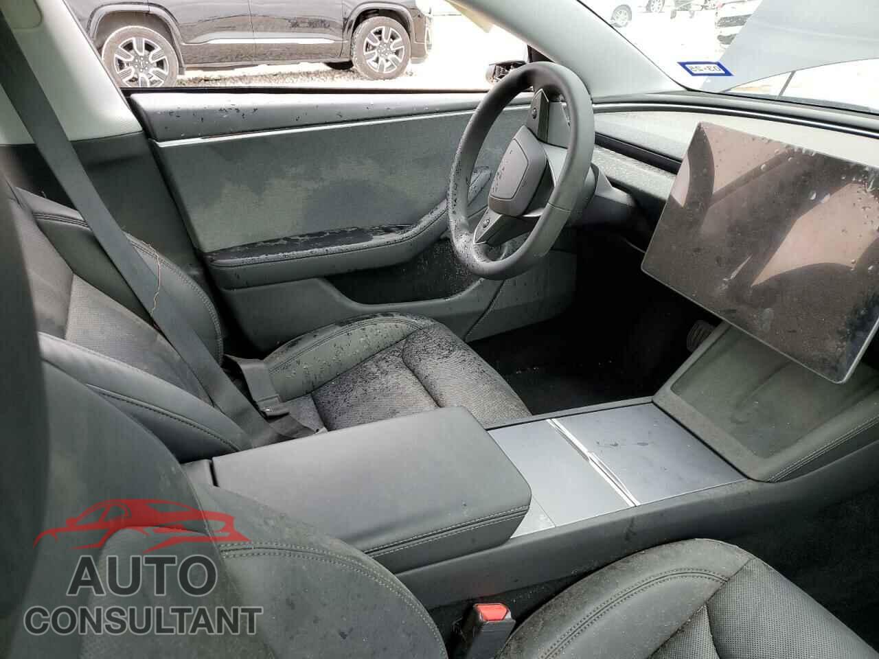 TESLA MODEL 3 2024 - 5YJ3E1EA0RF739034
