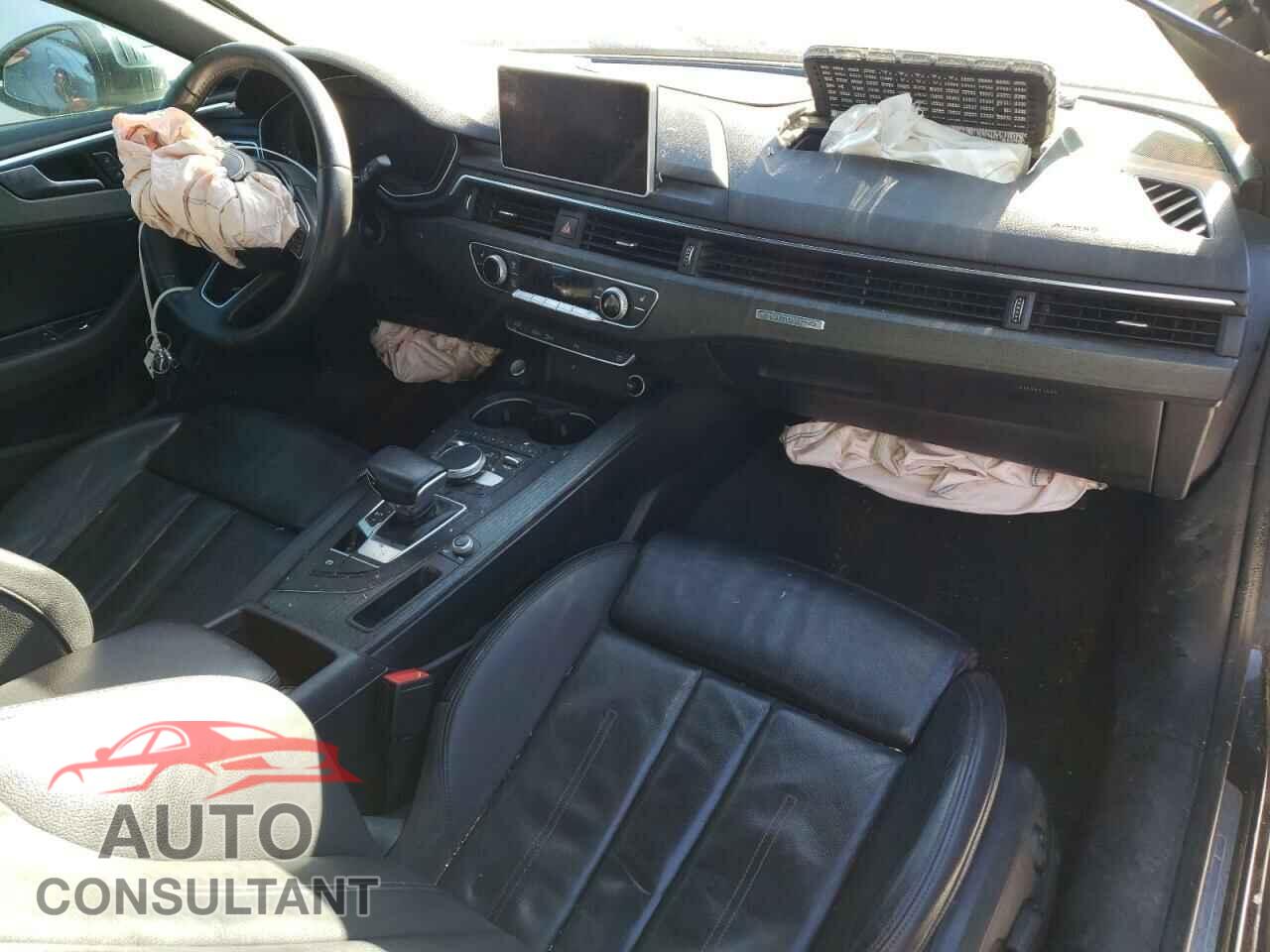 AUDI A5 2018 - WAUTNAF51JA004901
