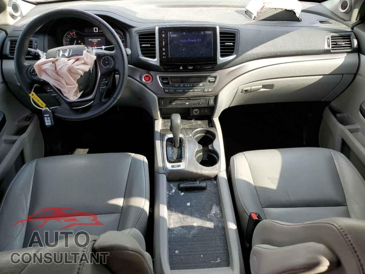 HONDA PILOT 2017 - 5FNYF6H83HB026054