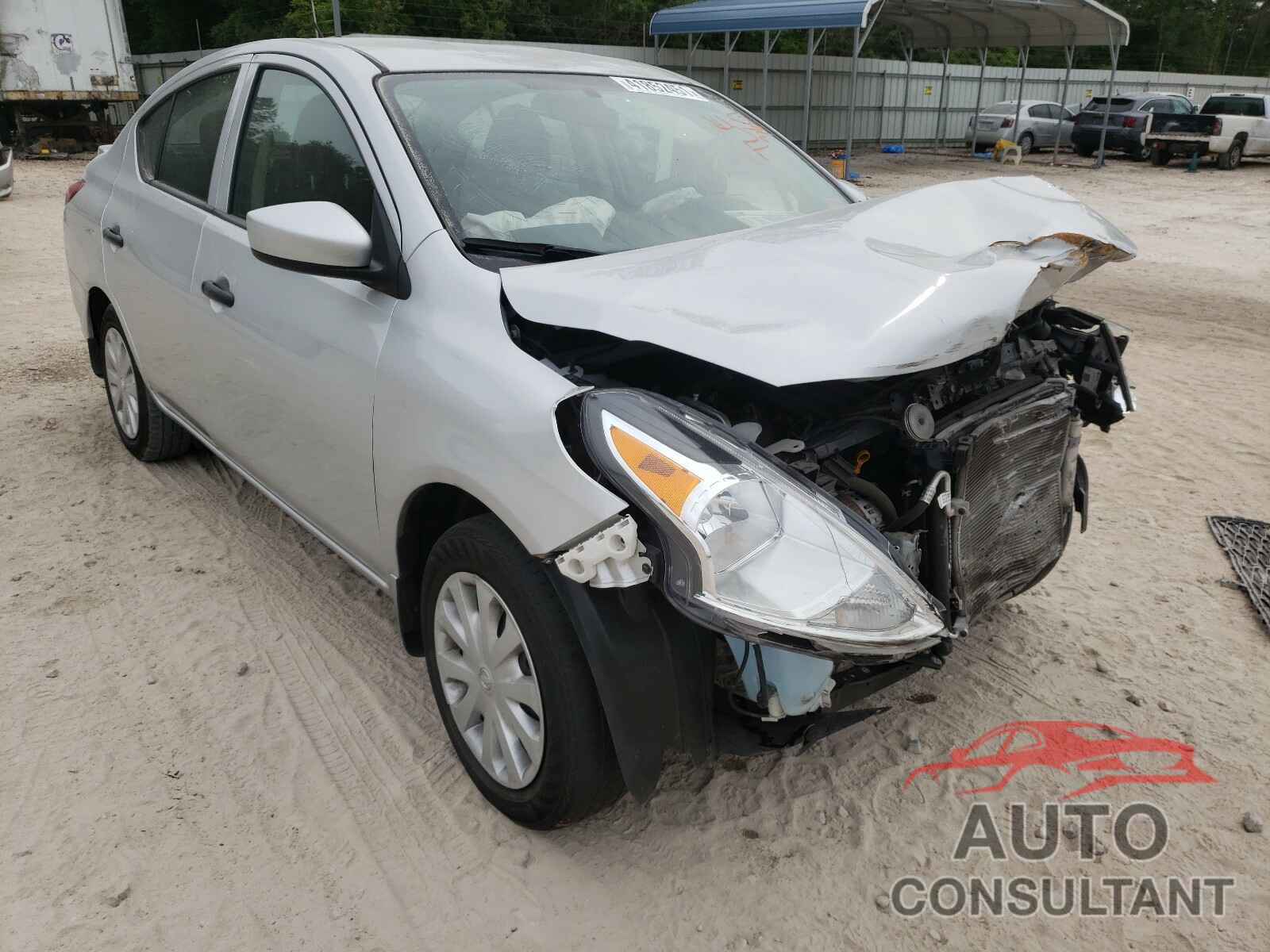 NISSAN VERSA 2018 - 3N1CN7AP3JL812175