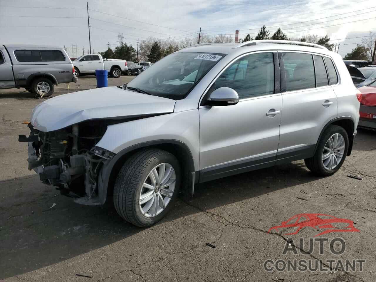 VOLKSWAGEN TIGUAN 2016 - WVGBV7AX2GW586587