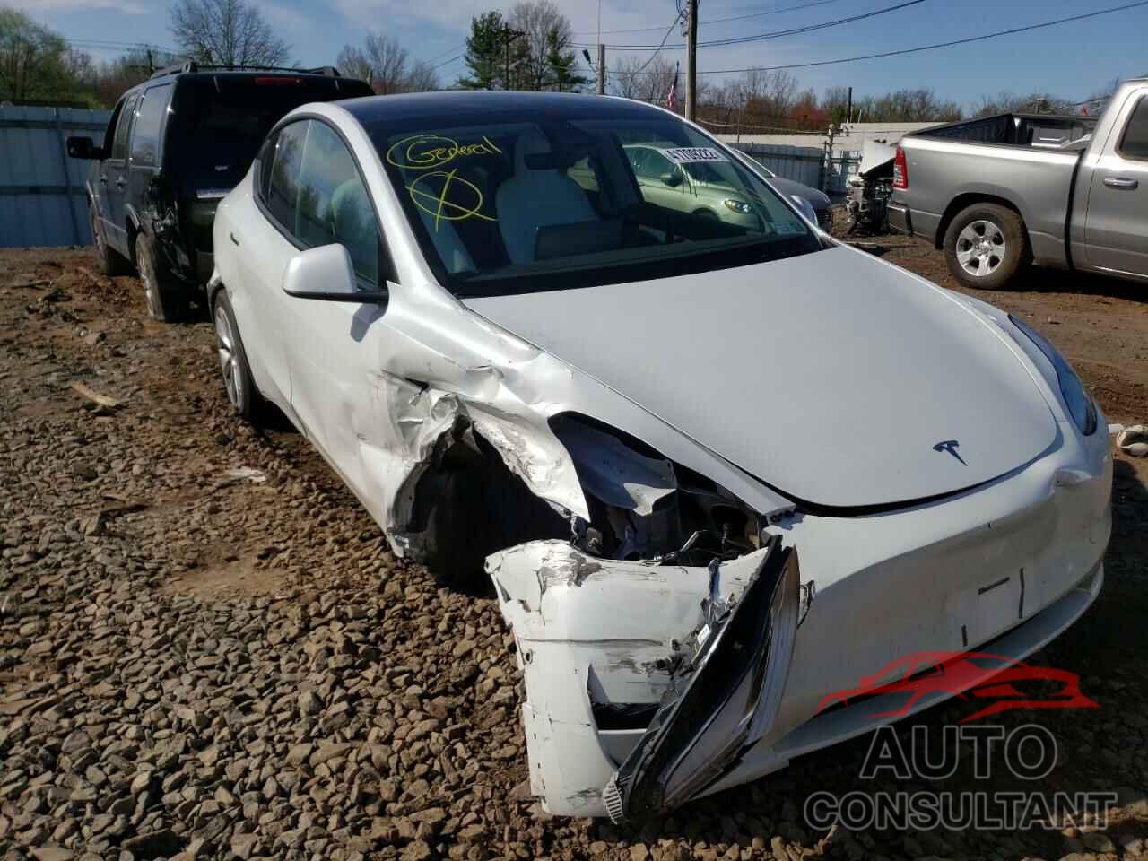 TESLA MODEL Y 2021 - 5YJYGDEE2MF243679