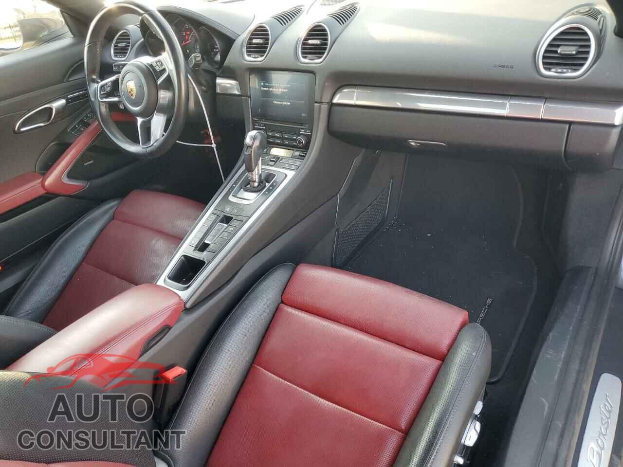 PORSCHE BOXSTER 2021 - WP0CA2A83MS210371