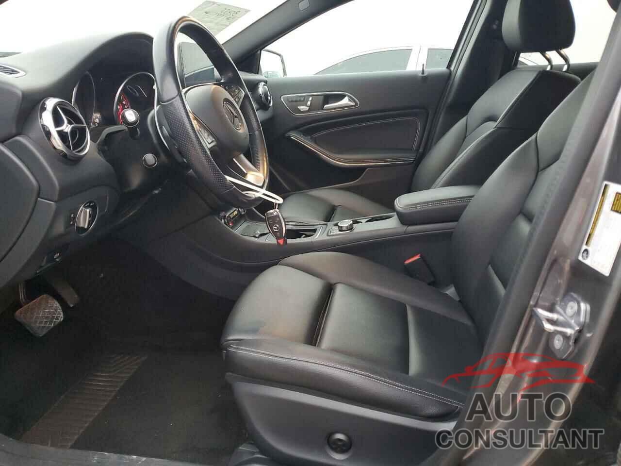 MERCEDES-BENZ GLA-CLASS 2019 - WDCTG4GBXKJ549106