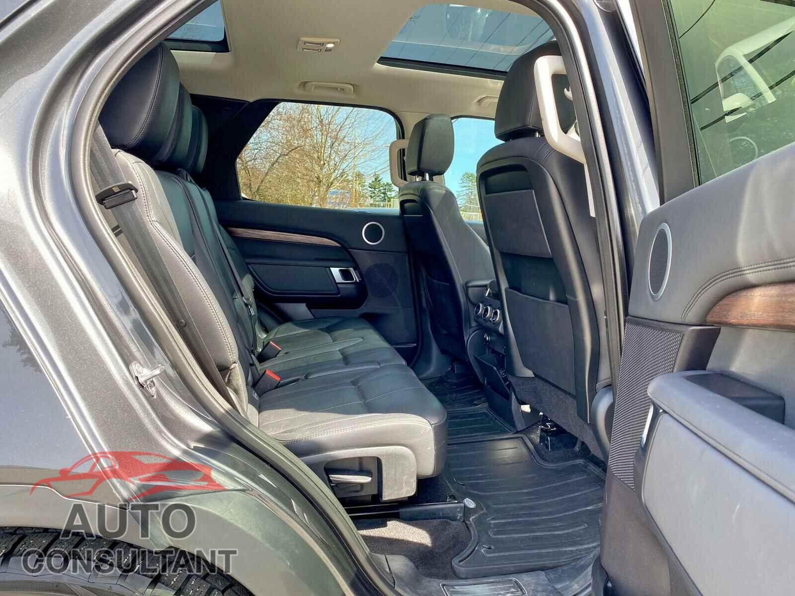 LAND ROVER DISCOVERY 2017 - SALRRBBK7HA043370