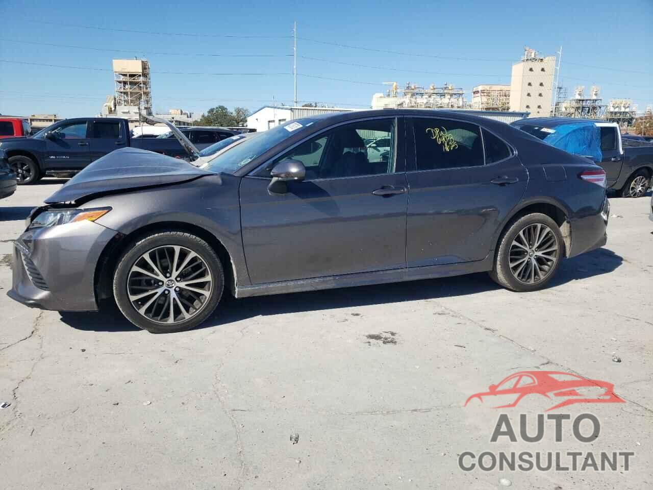 TOYOTA CAMRY 2018 - 4T1B11HK8JU608761