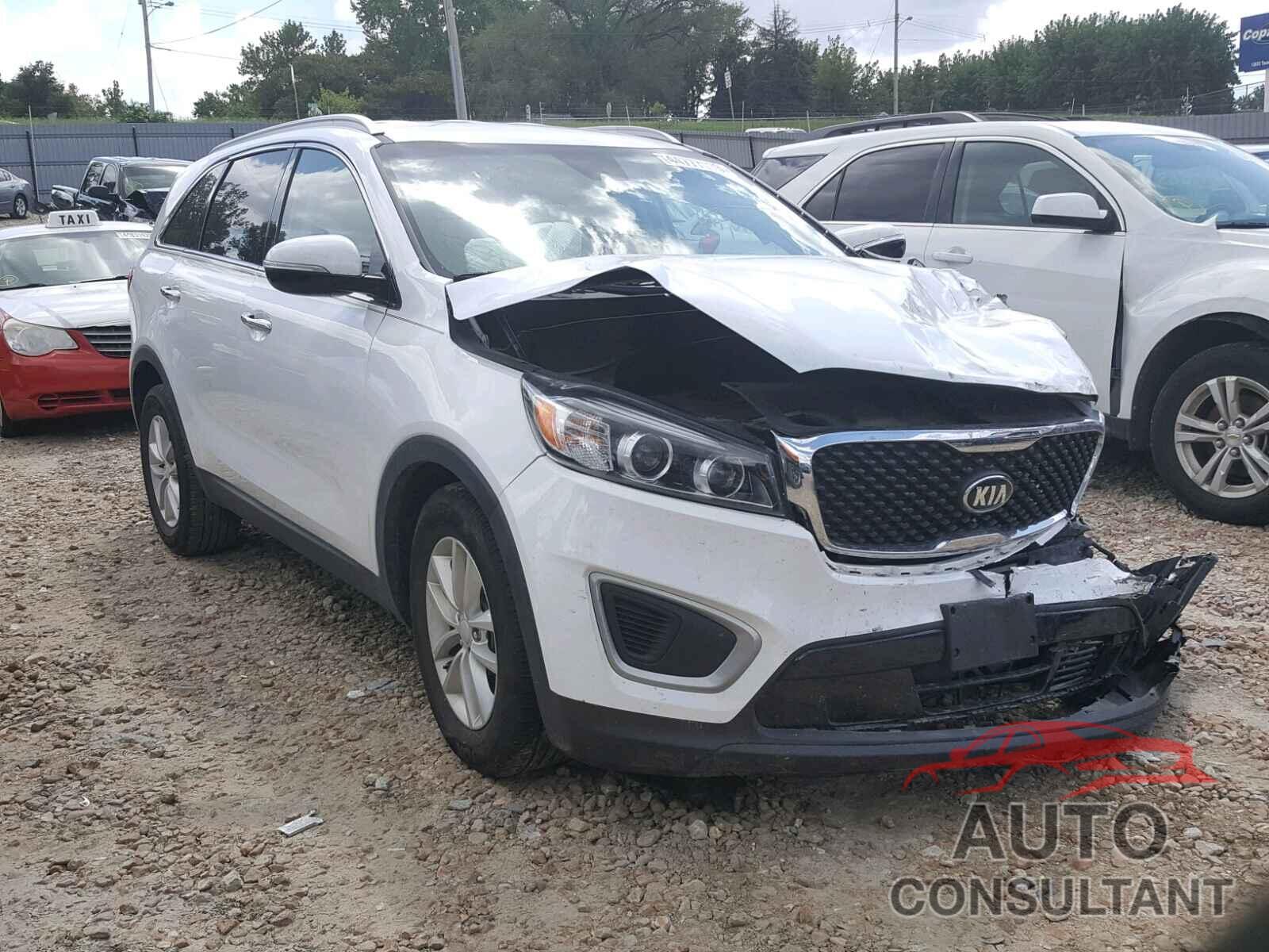 KIA SORENTO LX 2017 - 5XYPG4A38HG248223