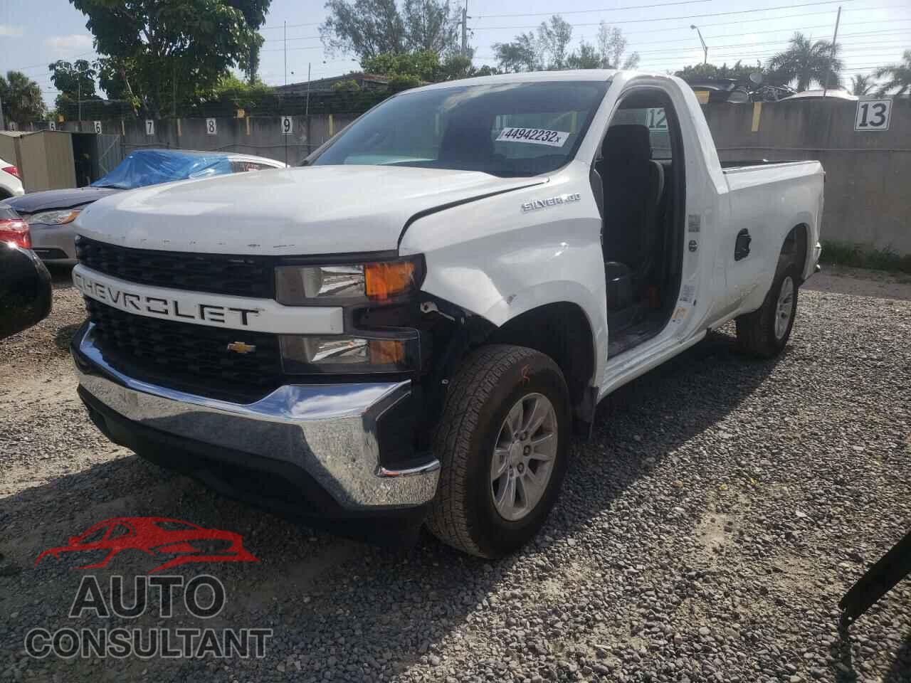 CHEVROLET SILVERADO 2021 - 3GCNWAEF5MG326045