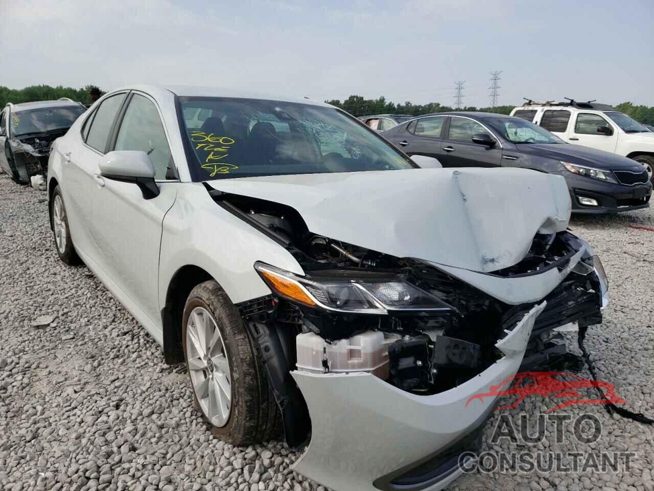 TOYOTA CAMRY 2022 - 4T1C11AK1NU008880