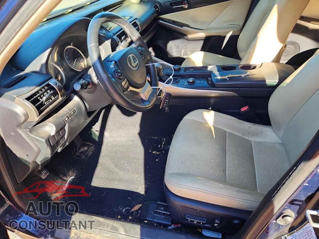 LEXUS IS 2015 - JTHBF1D28F5054522