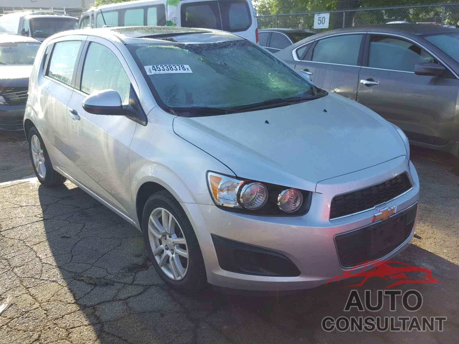 CHEVROLET SONIC 2015 - 1G1JC6SB9F4172129