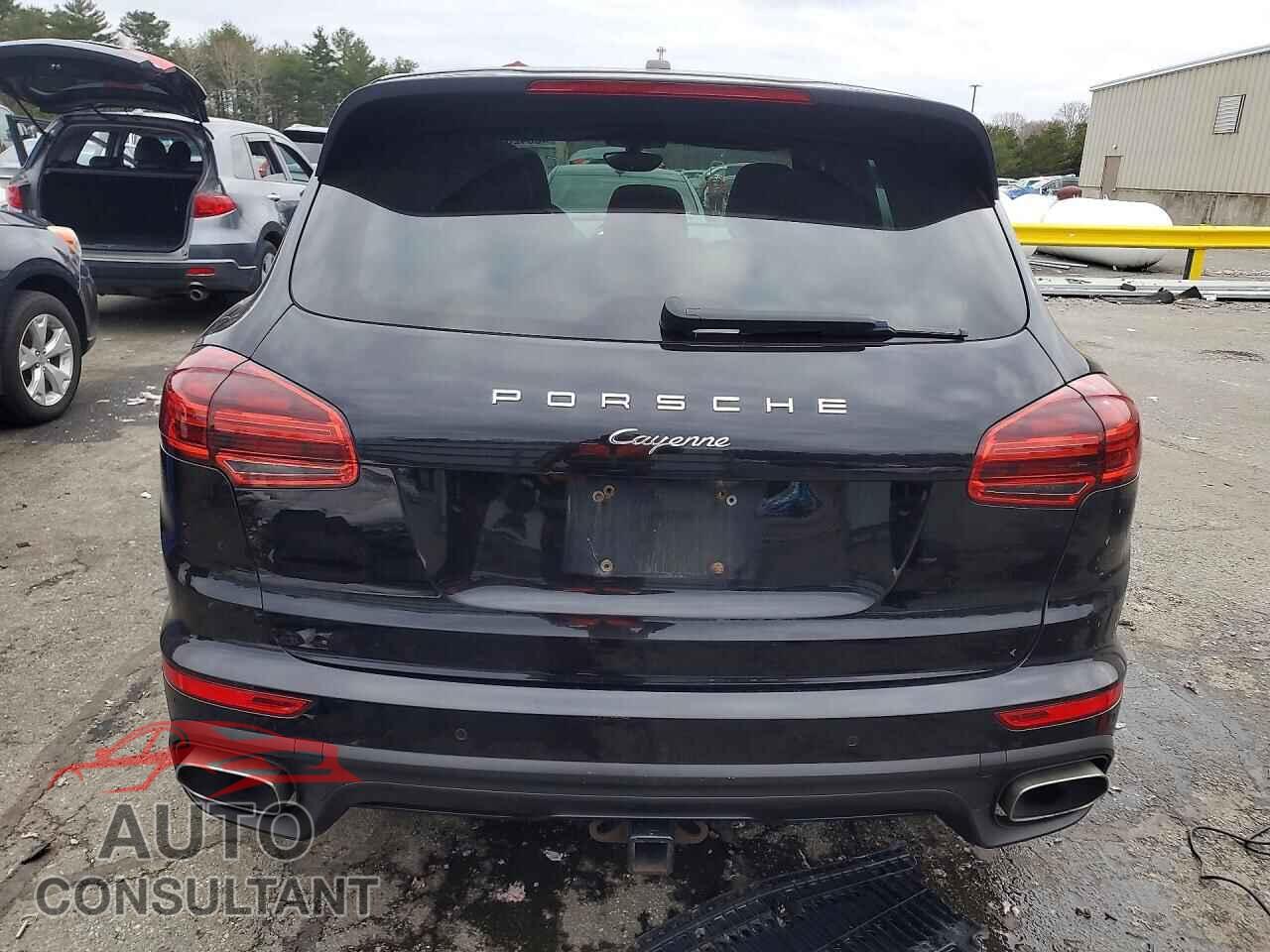 PORSCHE CAYENNE 2017 - WP1AA2A21HKA85006