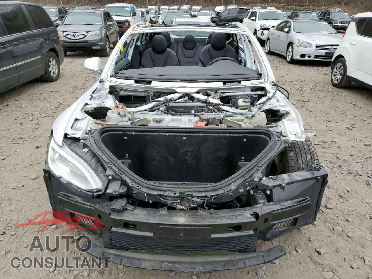 TESLA MODEL S 2020 - 5YJSA1E20LF413189