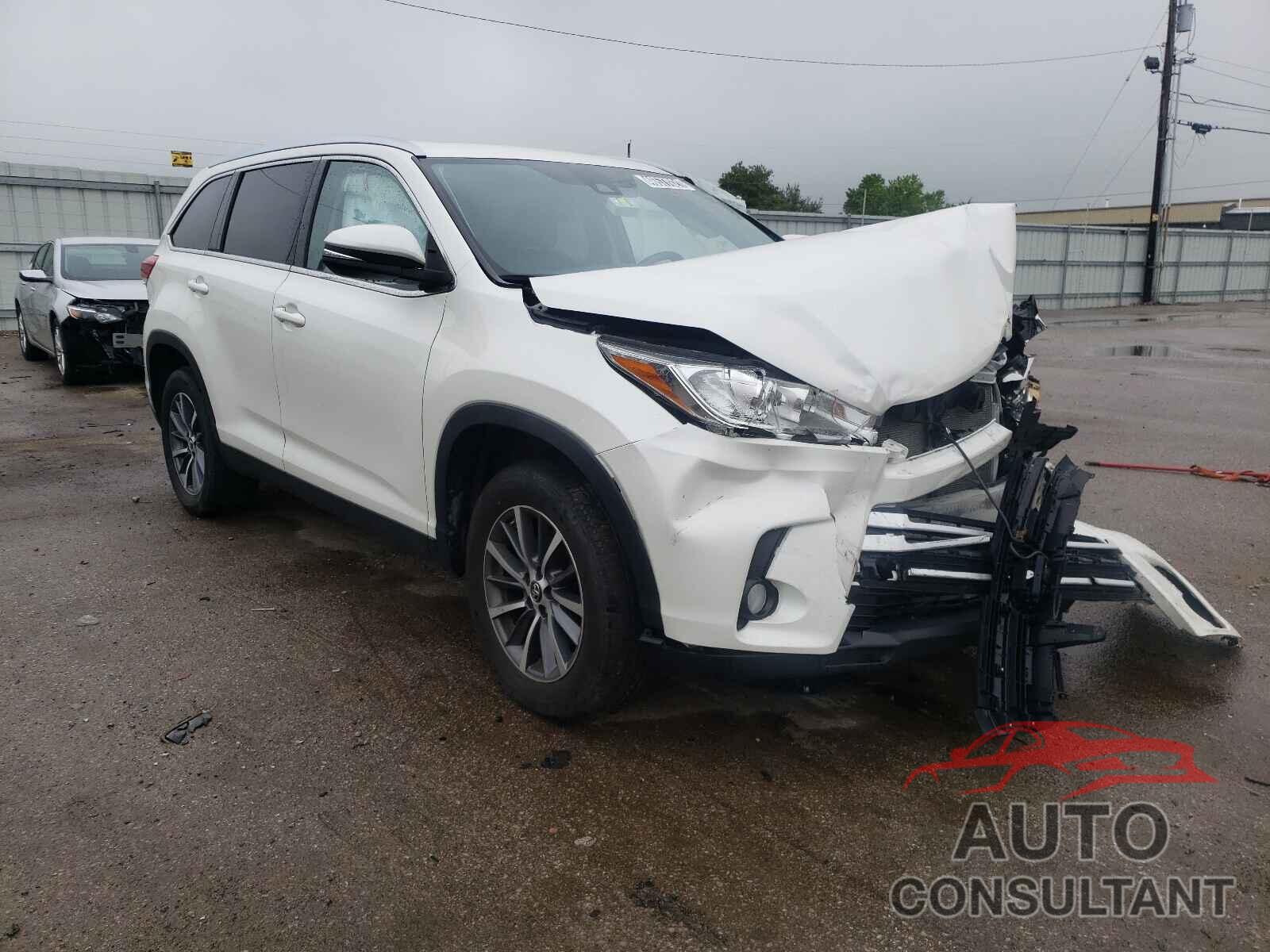 TOYOTA HIGHLANDER 2019 - 5TDKZRFH1KS555457
