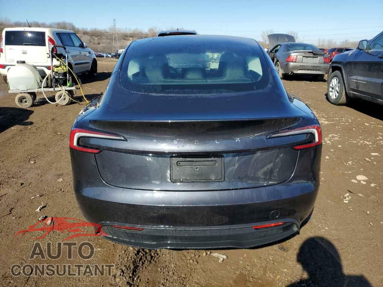 TESLA MODEL 3 2024 - 5YJ3E1EA0RF829266