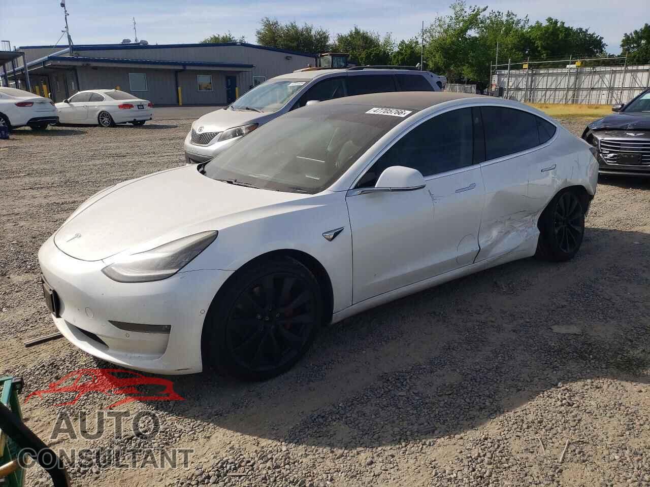 TESLA MODEL 3 2019 - 5YJ3E1EB0KF512568