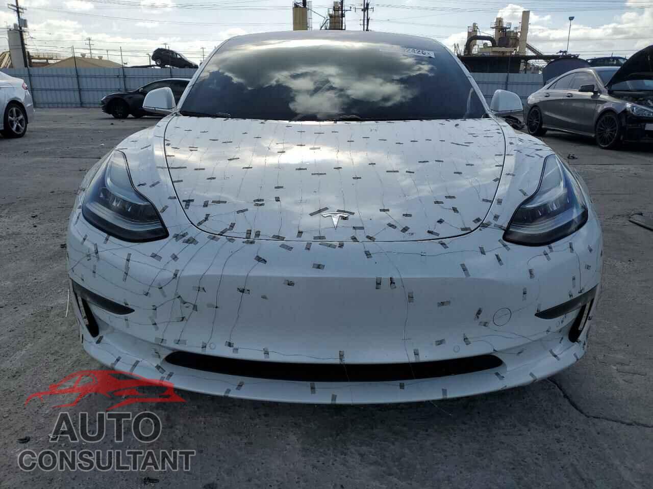 TESLA MODEL 3 2018 - 5YJ3E1EA5JF014811