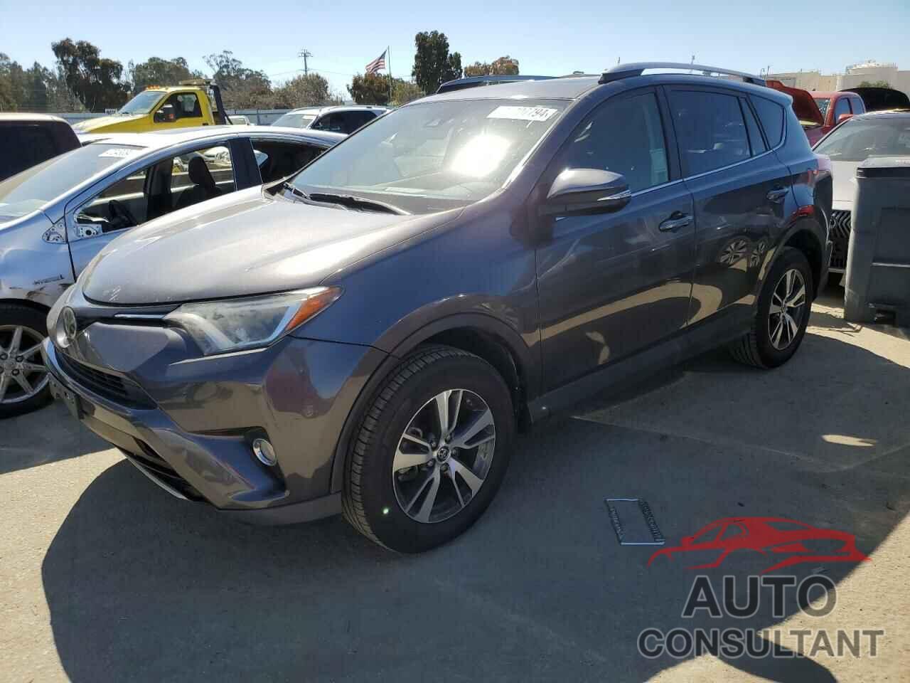 TOYOTA RAV4 2017 - JTMWFREV1HJ713657