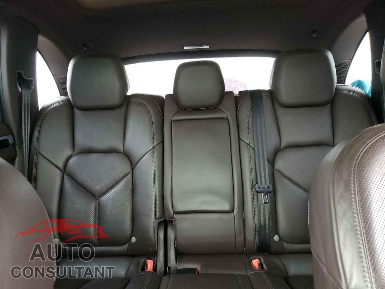 PORSCHE CAYENNE 2016 - WP1AB2A23GLA93730