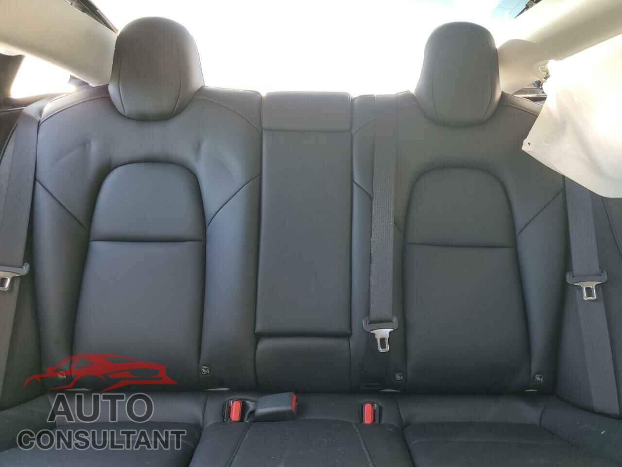 TESLA MODEL 3 2022 - 5YJ3E1EA8NF301260
