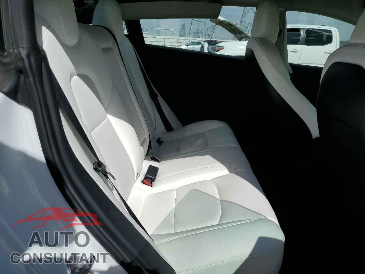 TESLA MODEL 3 2022 - 5YJ3E1EA9NF131636