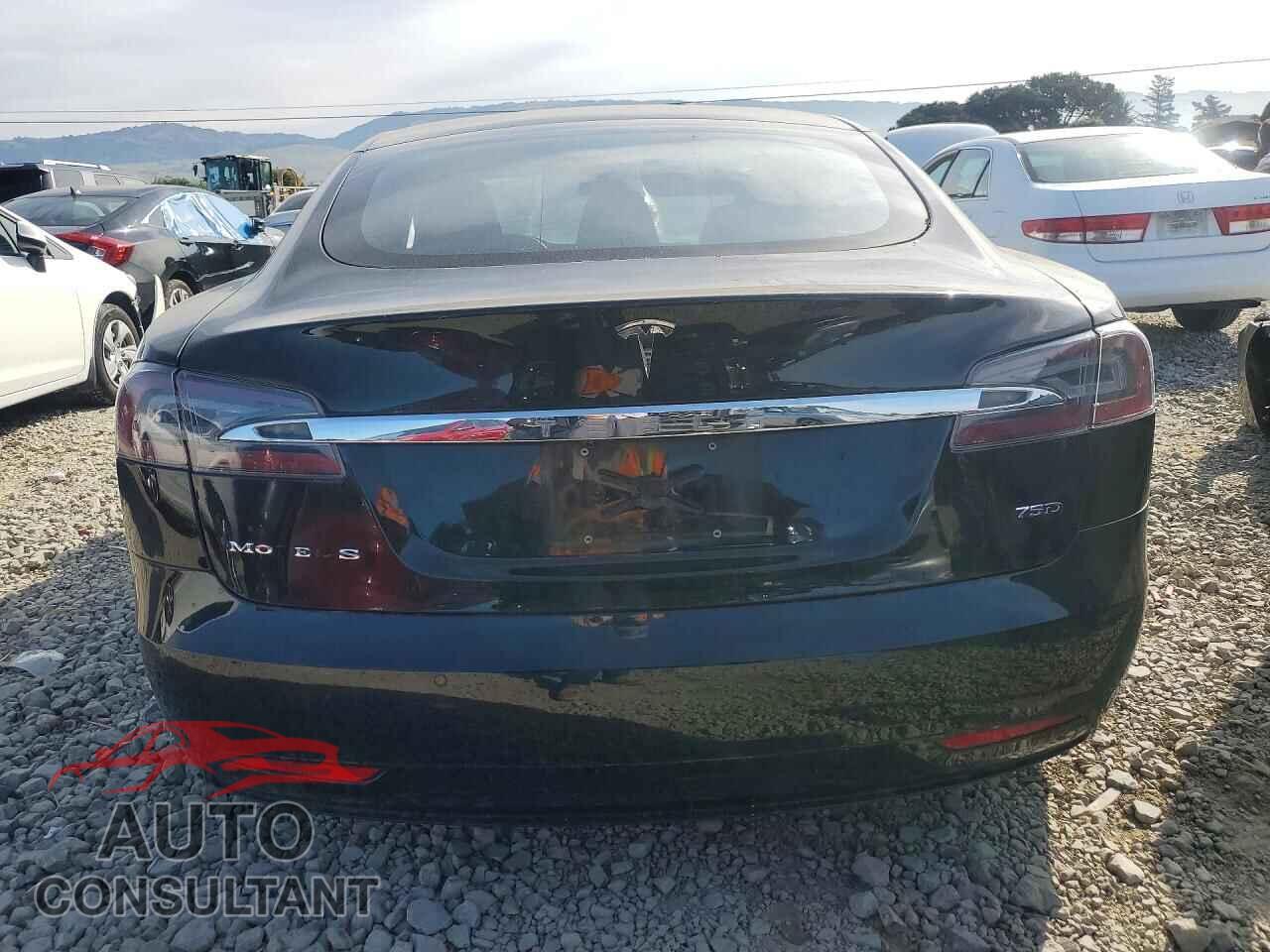 TESLA MODEL S 2018 - 5YJSA1E24JF249099