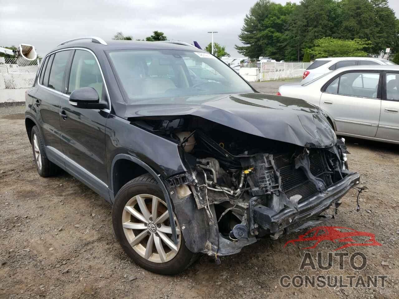 VOLKSWAGEN TIGUAN 2017 - WVGSV7AX8HW512933