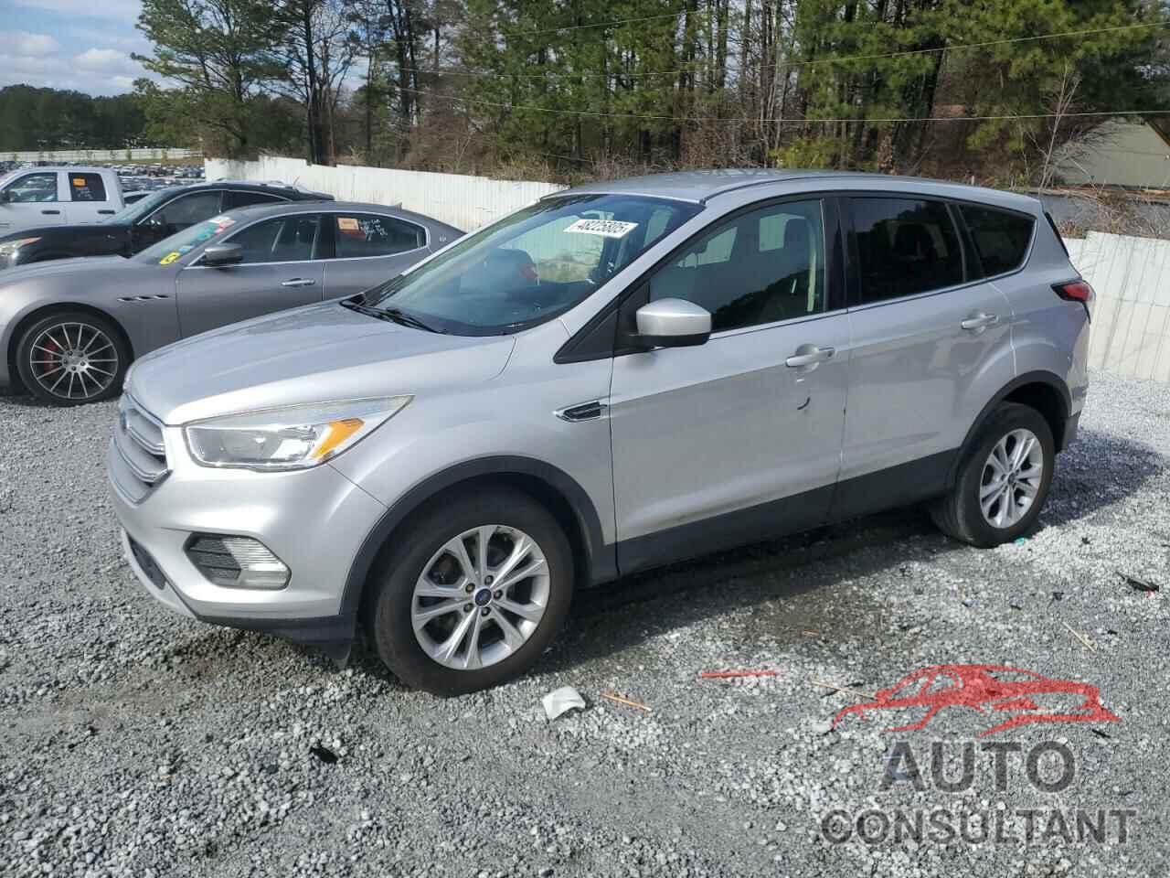 FORD ESCAPE 2017 - 1FMCU0GD8HUE17022